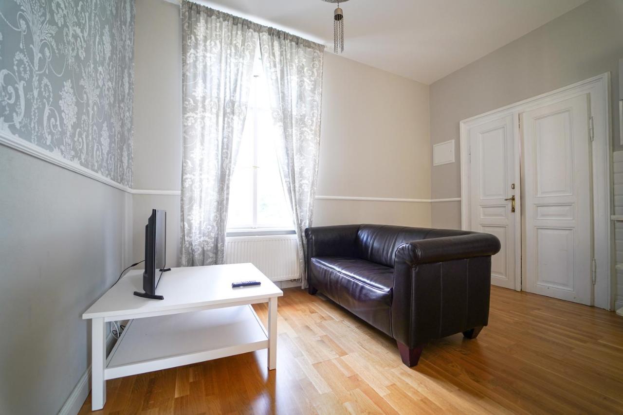 Spa Apartments Theresia Dubi  Exterior photo